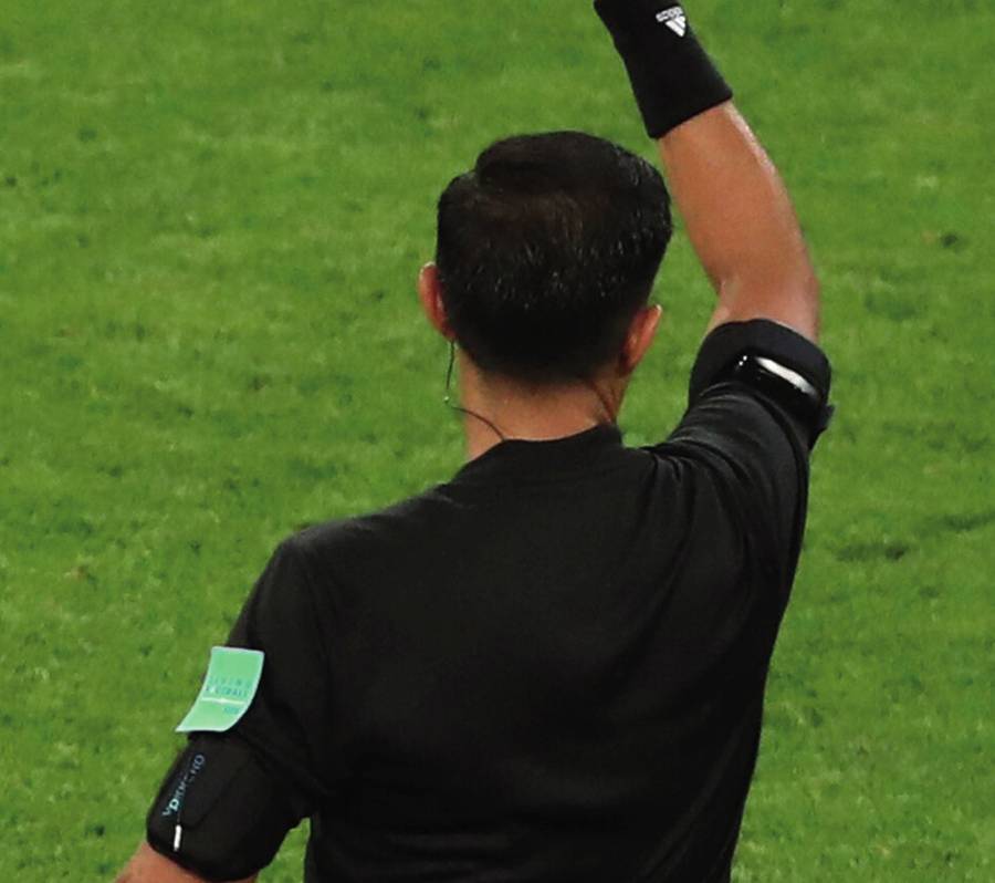 Referee kit back position